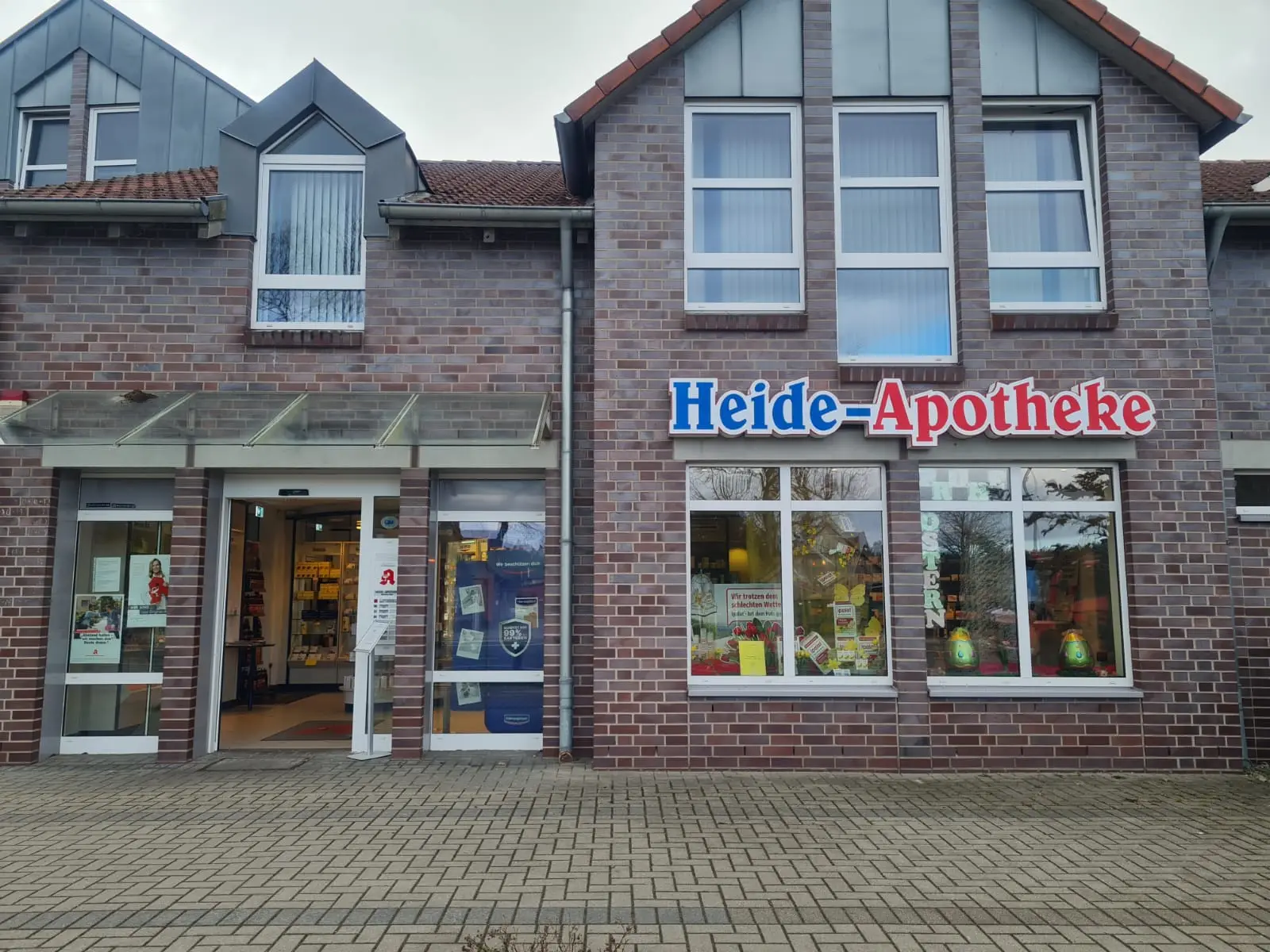 Außenansicht Apotheke 3